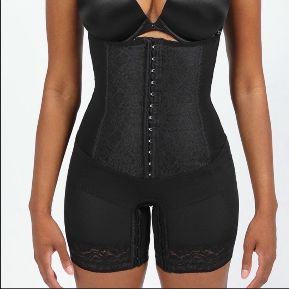 ♥️ ARDYSS♥️Black Women's Shapewear BodyComplete Bodysuit Corset Bowman SZ 44 NEW
